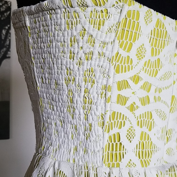 Guess Chartreuse and lace strapless dress - Picture 4 of 6